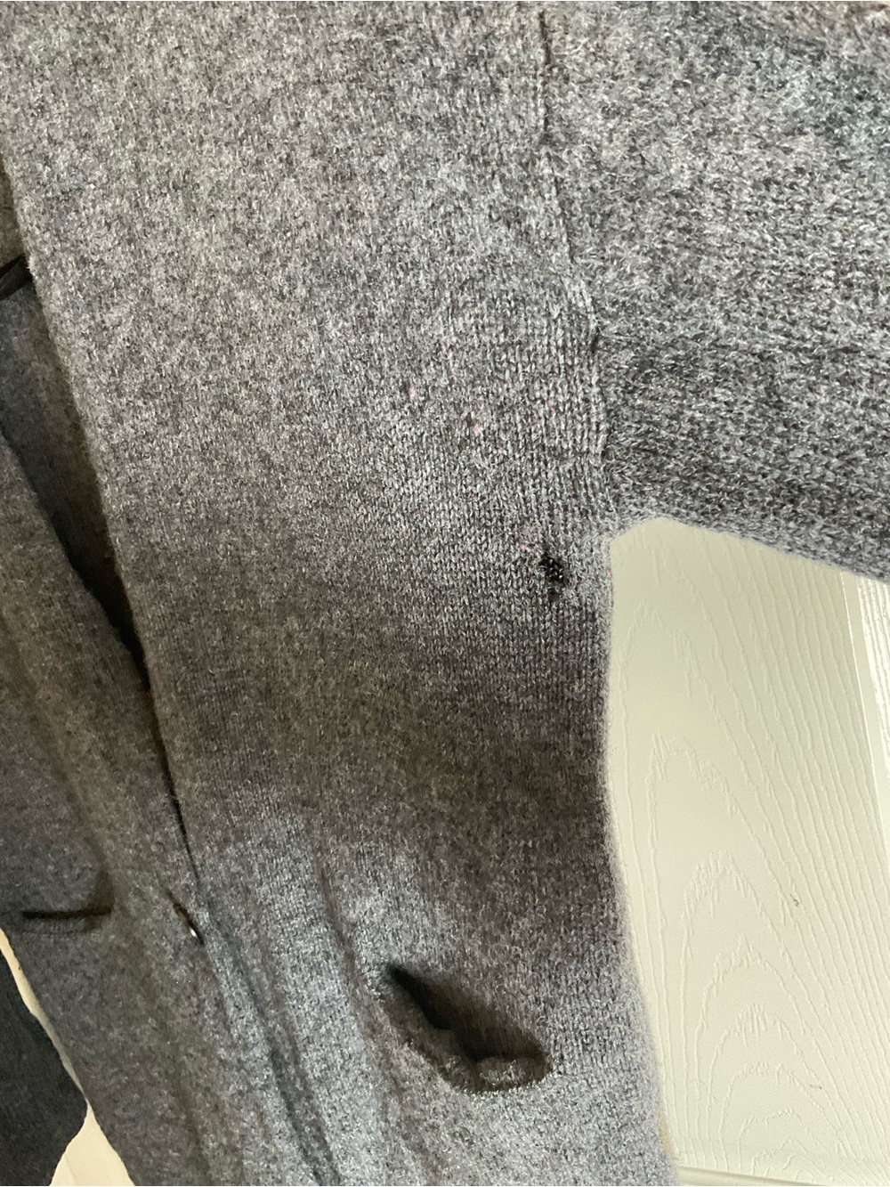 Uniqlo 100% Wool Gray Cardigan Sweater size XSMALL - Picture 7 of 12